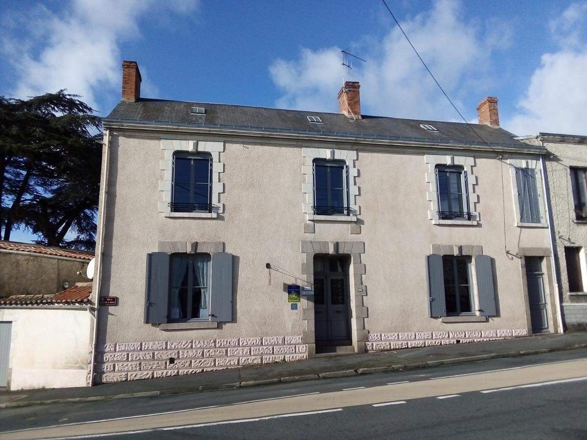Les Cedres Bed & Breakfast Montaigu-Vendee Luaran gambar