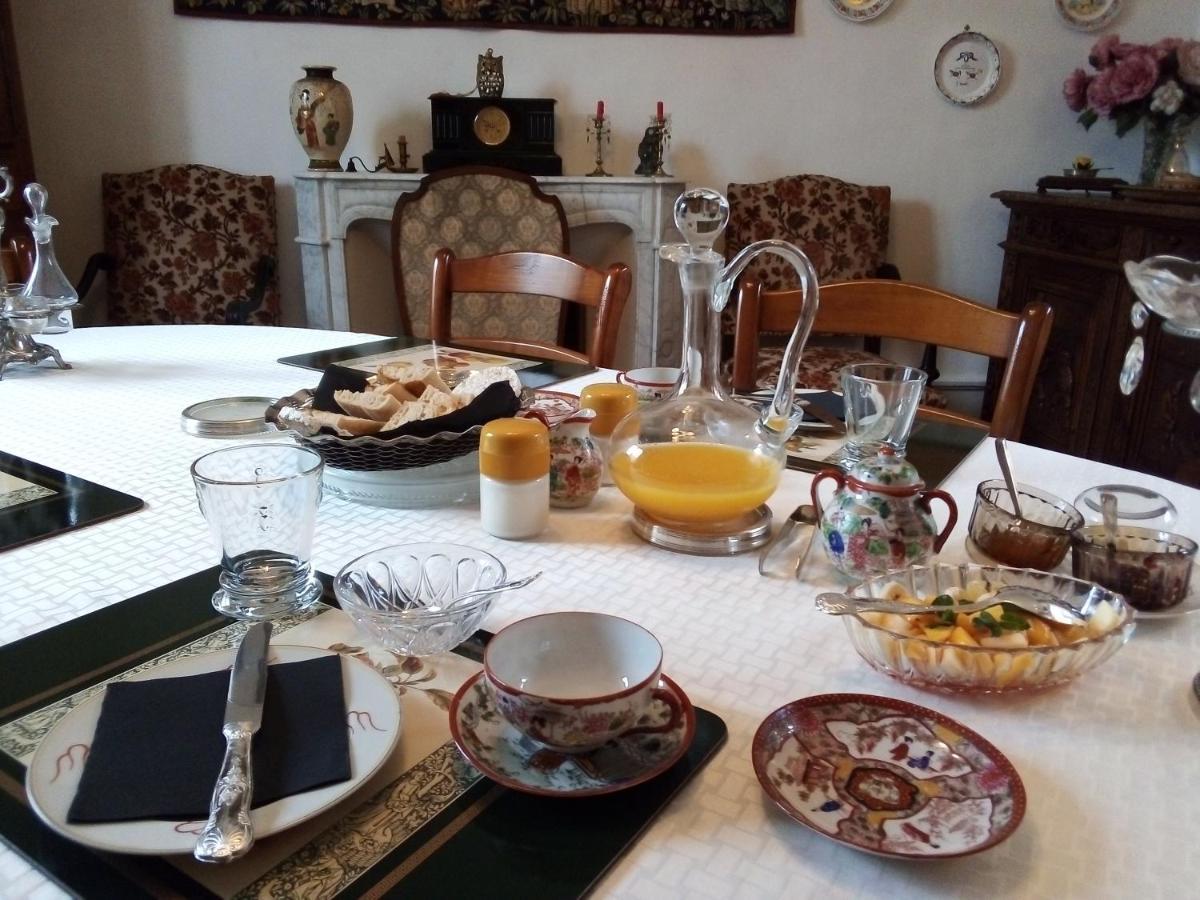 Les Cedres Bed & Breakfast Montaigu-Vendee Luaran gambar