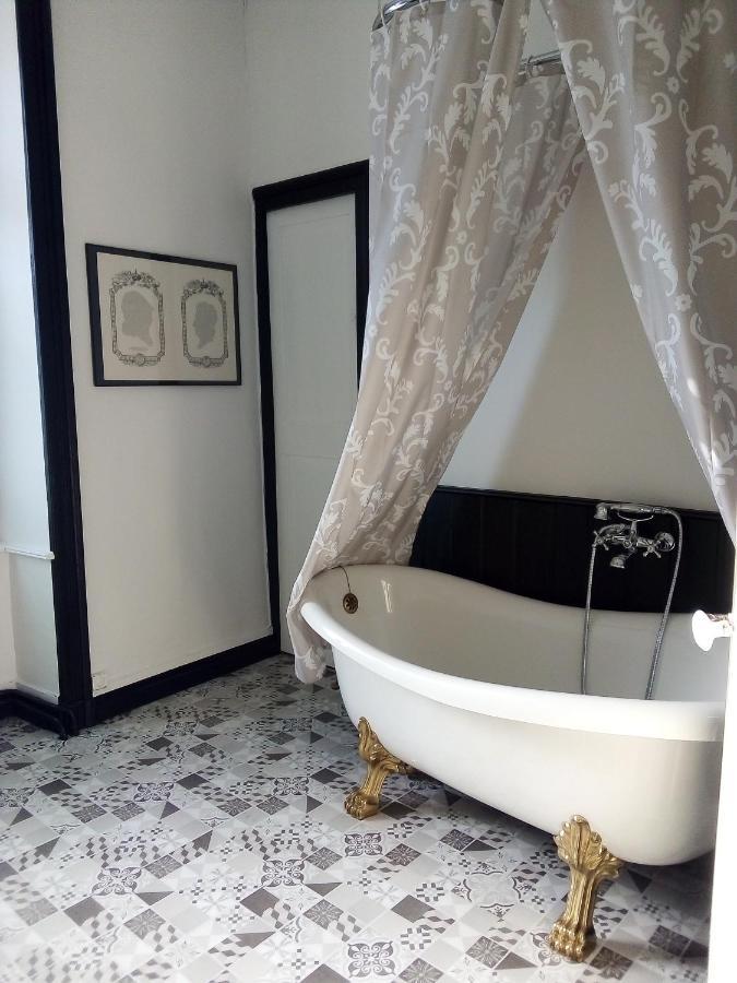 Les Cedres Bed & Breakfast Montaigu-Vendee Luaran gambar
